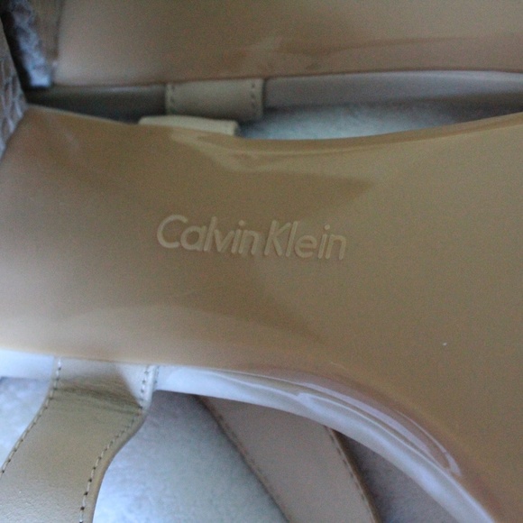 Calvin Klein Carini Snake Embossed Sandals - Picture 4 of 7